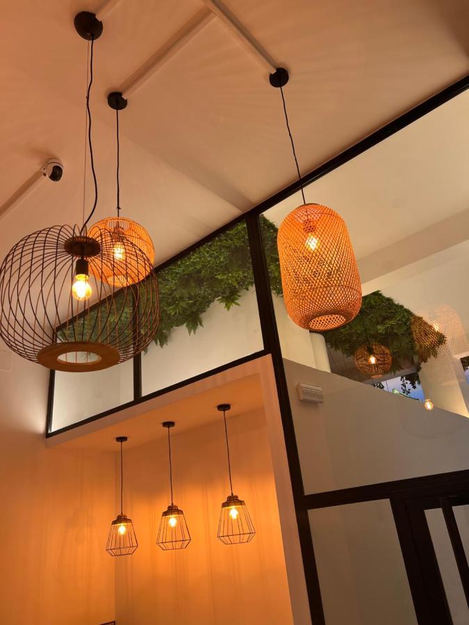 Nina Mala Hotel บาเลนเซีย ภายนอก รูปภาพ
